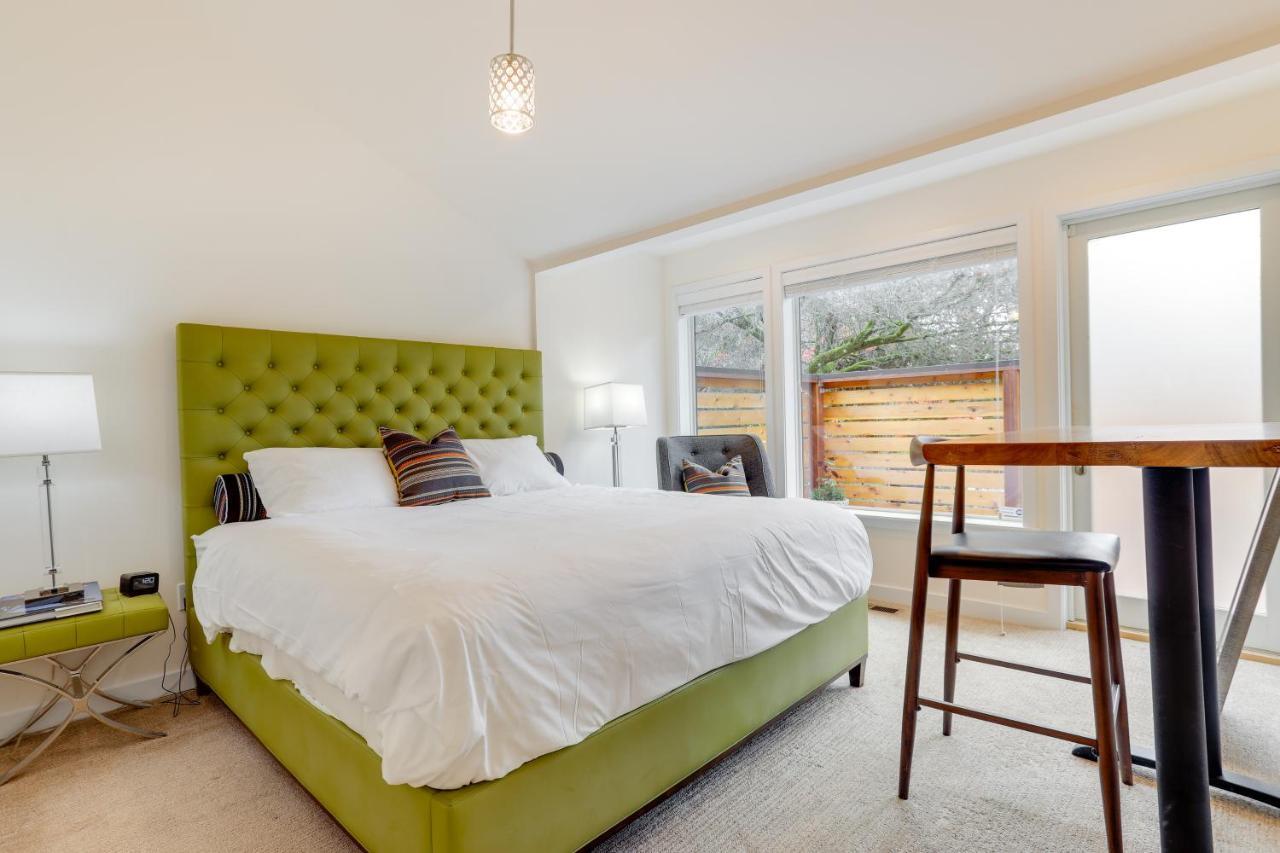 Beautiful With Patio About 9 Mi To Downtown Seattle