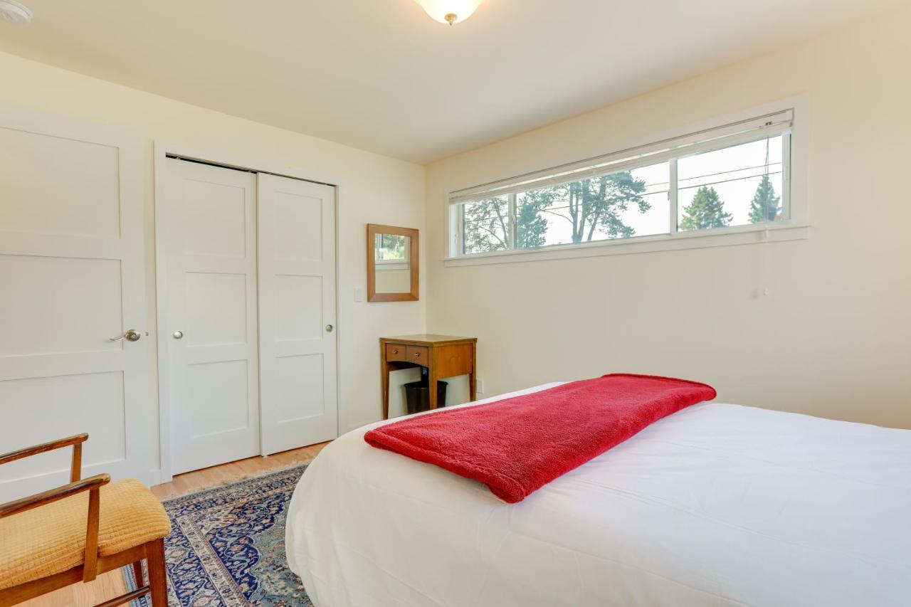 Beautiful With Patio About 9 Mi To Downtown Holiday home