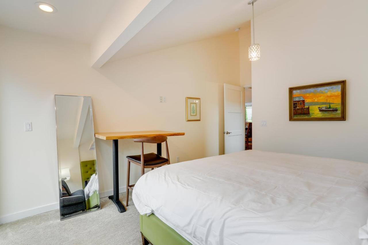 Beautiful With Patio About 9 Mi To Downtown * Seattle