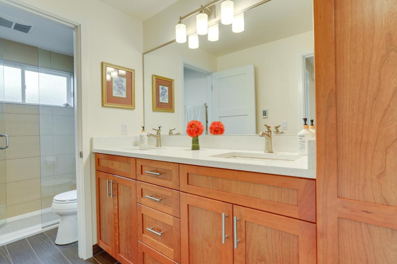 Beautiful With Patio About 9 Mi To Downtown Seattle