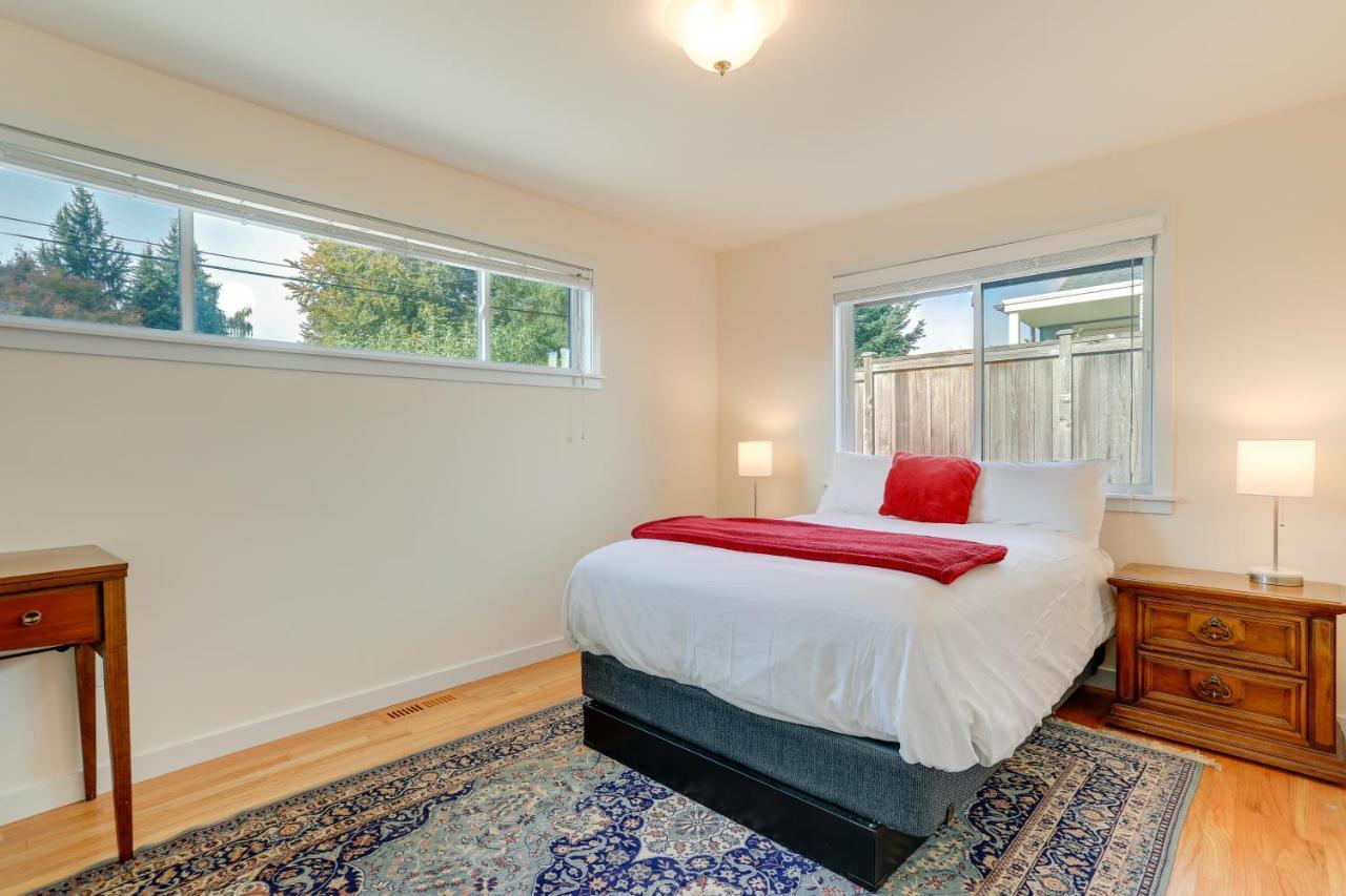 Beautiful With Patio About 9 Mi To Downtown