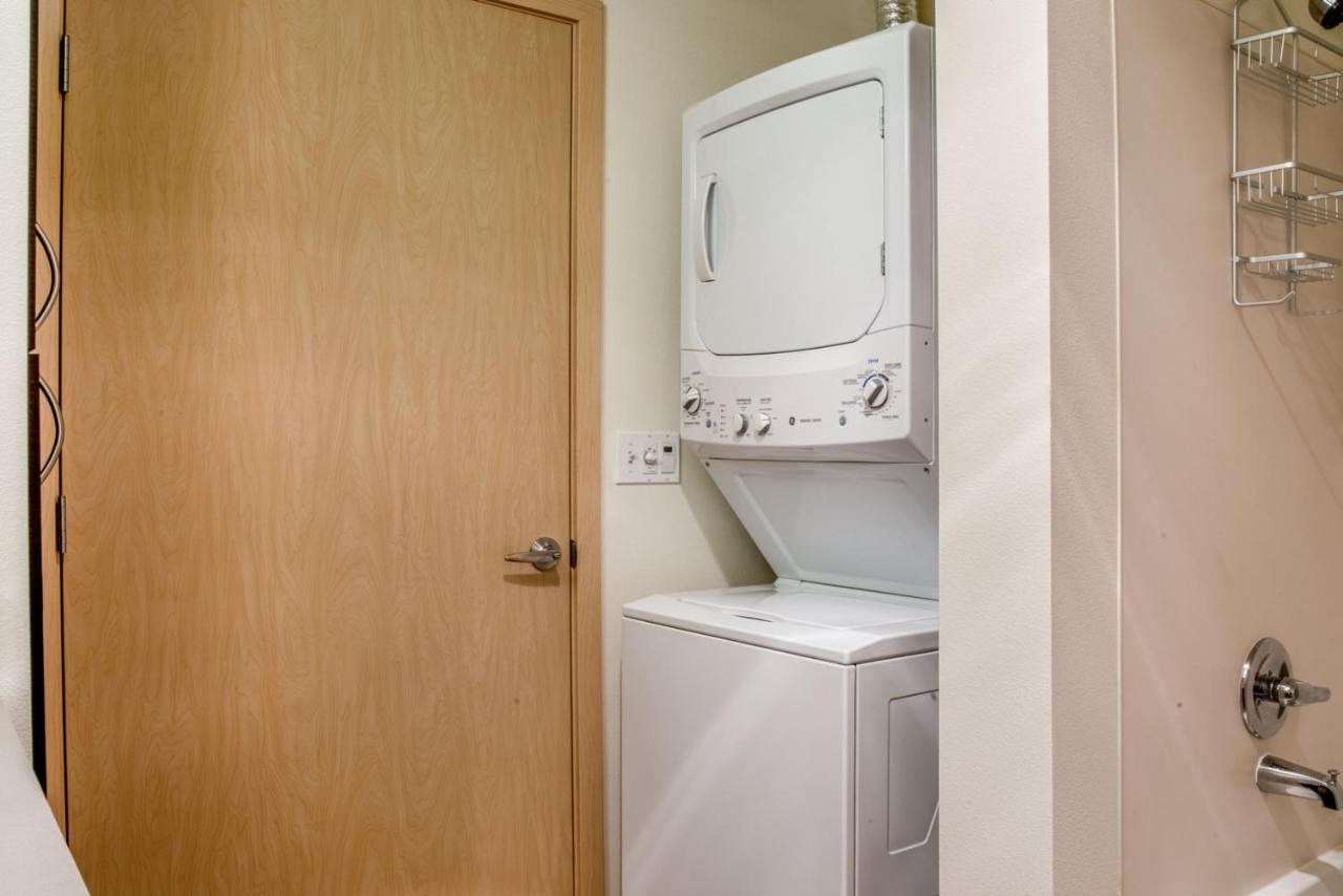 Wallingford W Storage Wd Nr Bars Sea-624 Apartment *