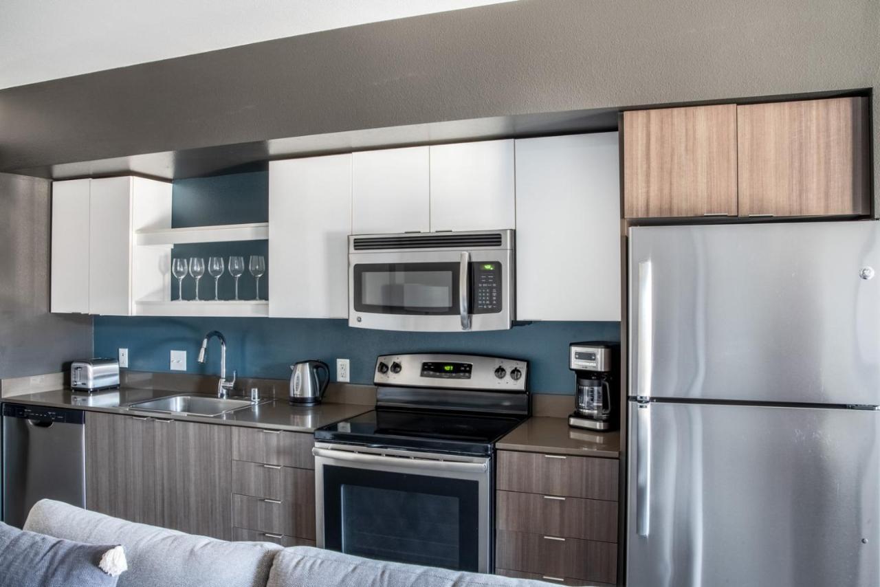Apartment Capitol Hill W Gym Wd Nr Colleges Sea-623 *