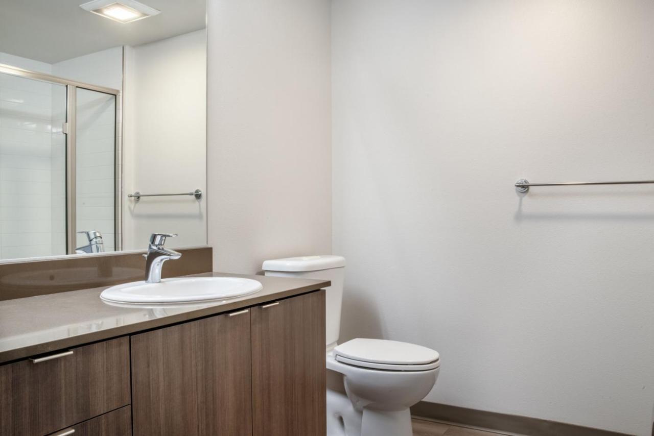 Capitol Hill W Gym Wd Nr Colleges Sea-623 Apartment *