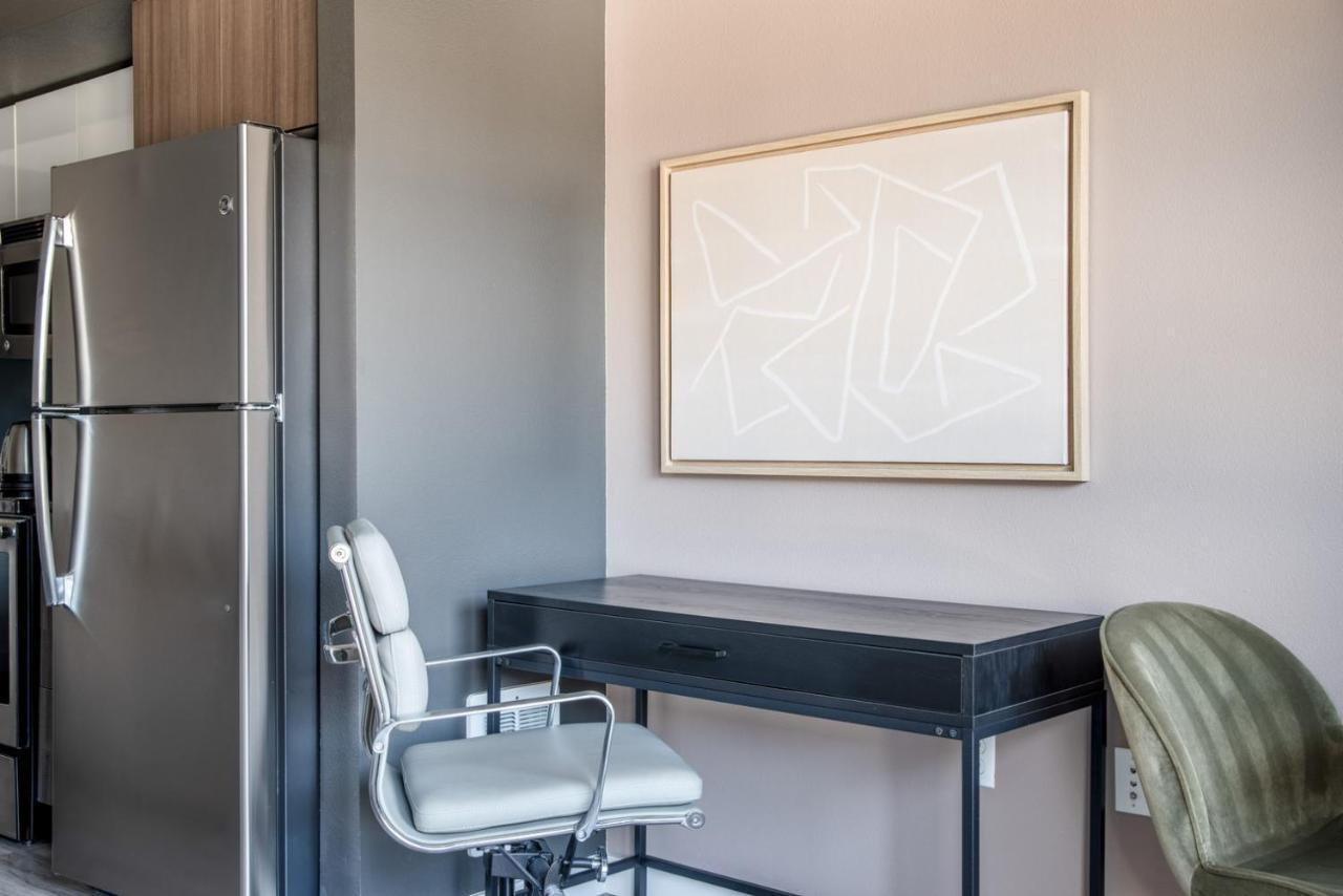 Capitol Hill W Gym Wd Nr Colleges Sea-623 *