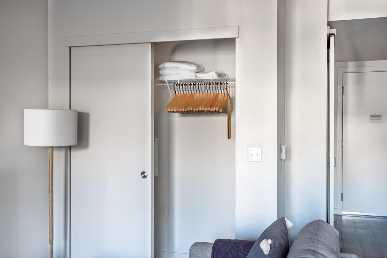 Apartment Capitol Hill W Gym Wd Nr Colleges Sea-623