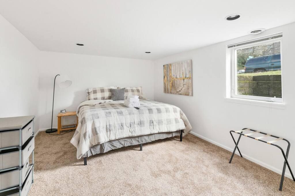Beautiful Home, Location, Close To Holiday home Seattle