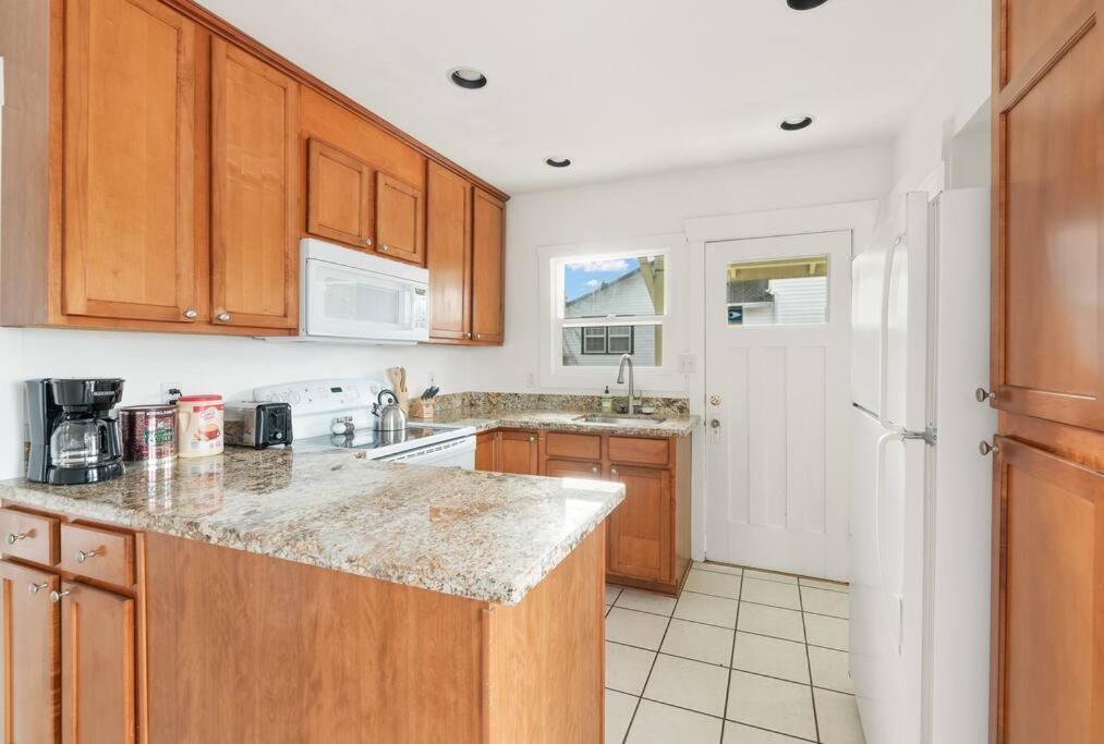 Beautiful Home, Location, Close To *