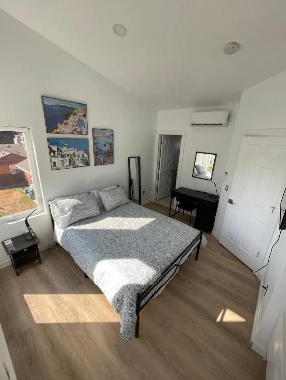 Guest house With Private Bath Santoniri Inspired Seattle