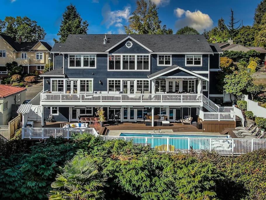 Private * Seattle