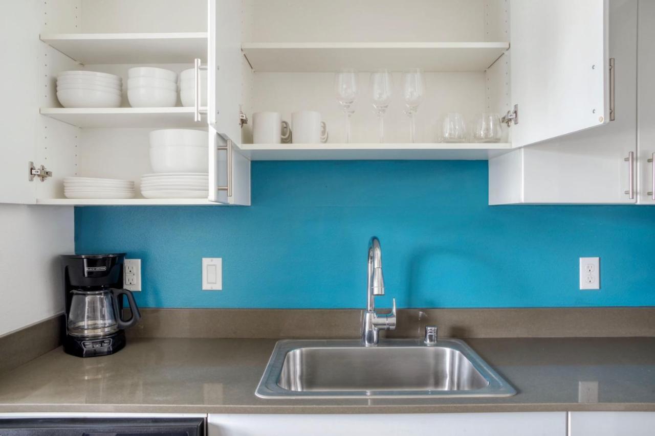 Apartment Ballard W Lounge Wd Nr Dining Bars Sea-653 Seattle