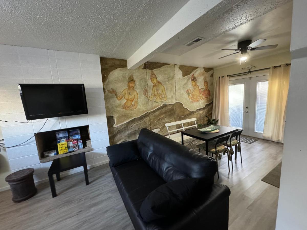 Apartment In West Seattle