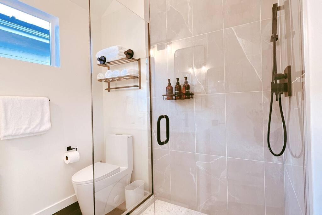 Peaceful Private Retreat 10 Mins Walk From Groceory Store * Seattle