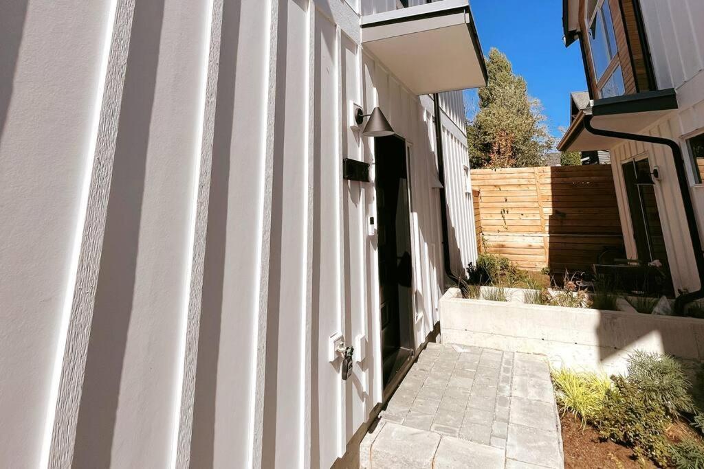 Holiday home Peaceful Private Retreat 10 Mins Walk From Groceory Store Seattle