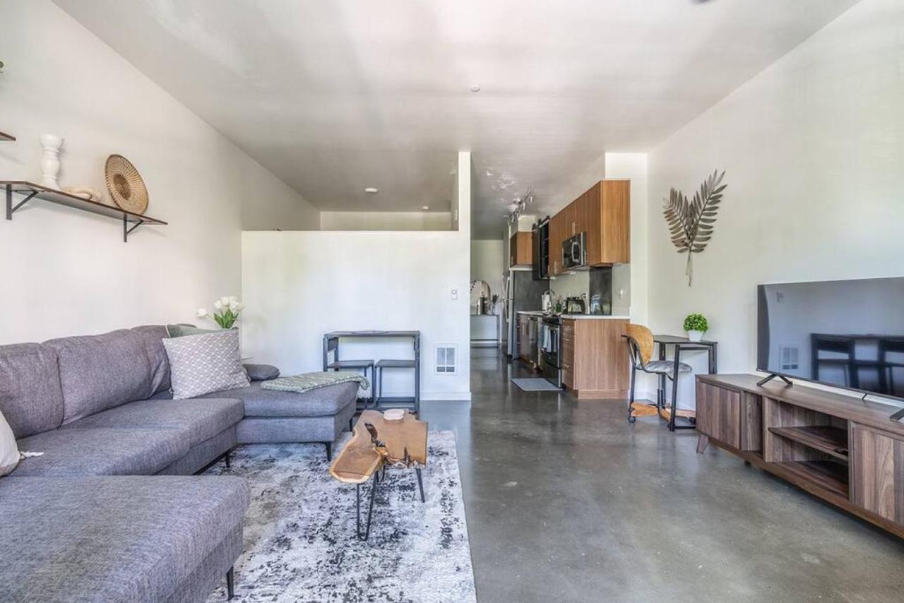 Lux 1 Bd Apartment- Rooftop, Wifi, Pet Friendly Seattle