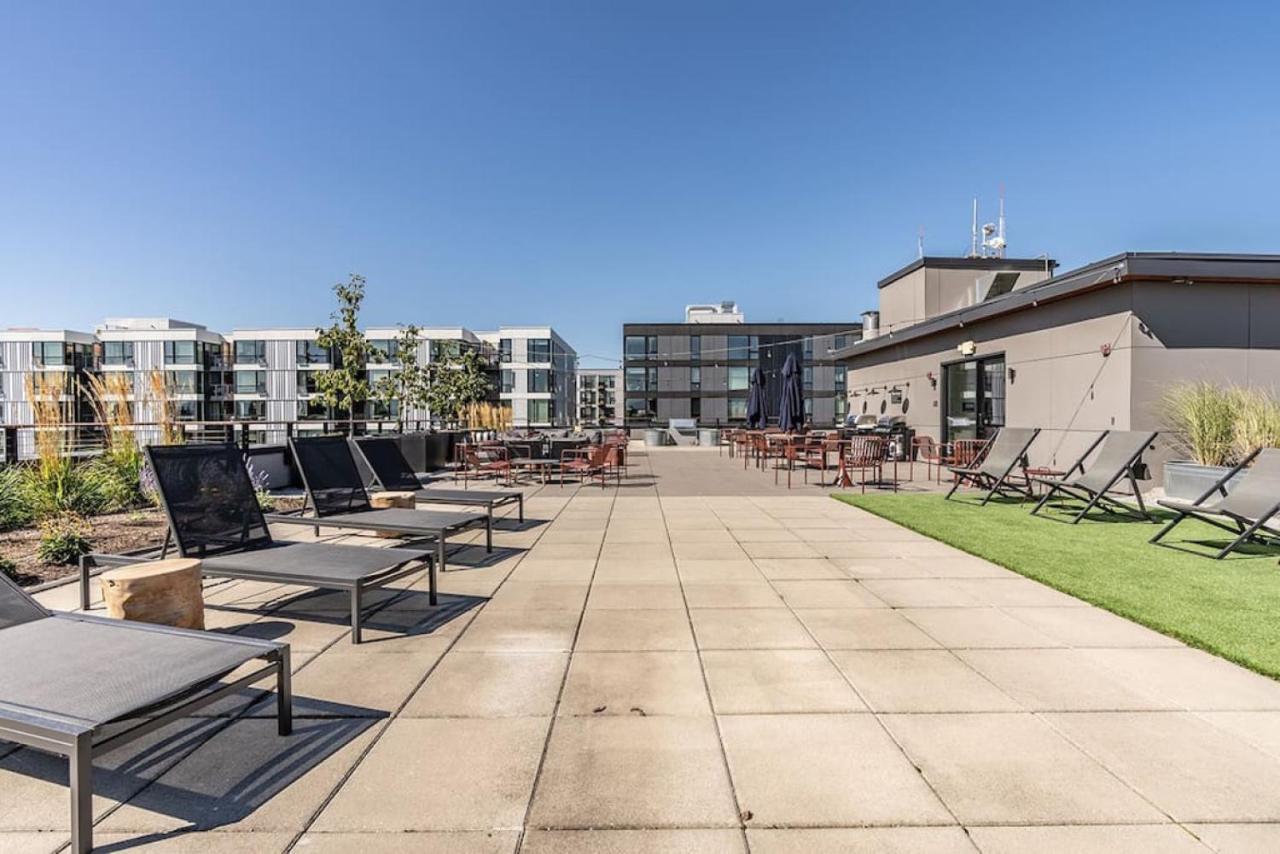 Lux 1 Bd Apartment- Rooftop, Wifi, Pet Friendly Apartment Seattle