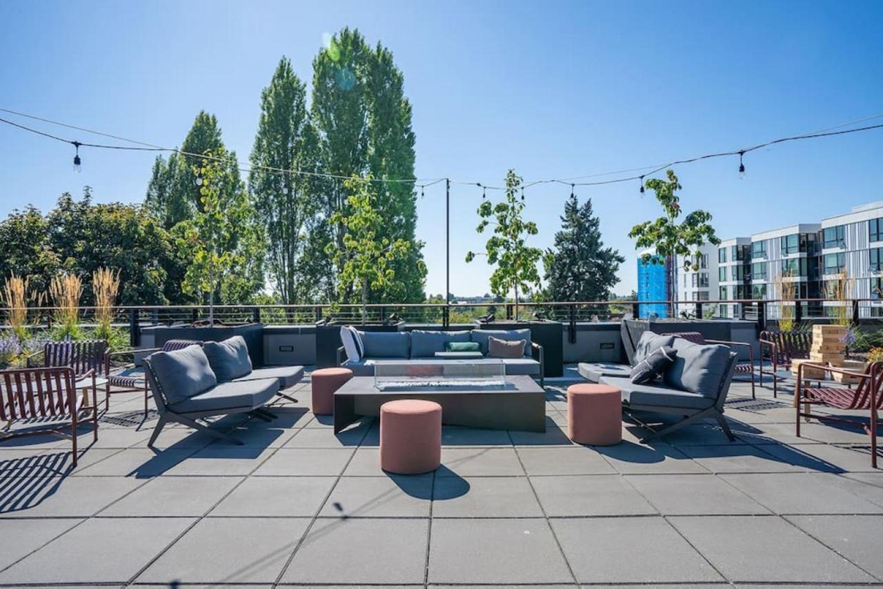 Lux 1 Bd Apartment- Rooftop, Wifi, Pet Friendly Apartment