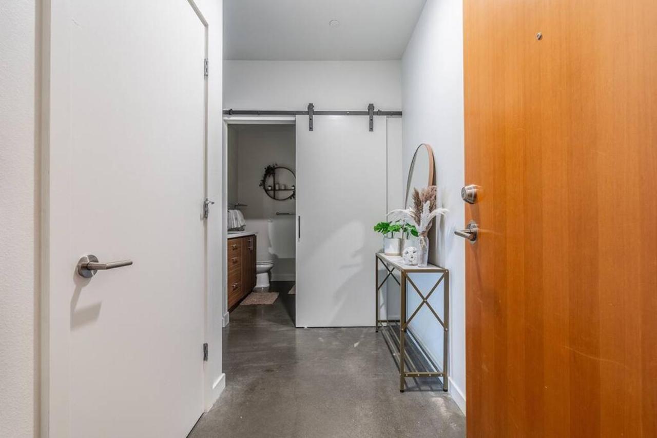 Lux 1 Bd Apartment- Rooftop, Wifi, Pet Friendly * Seattle