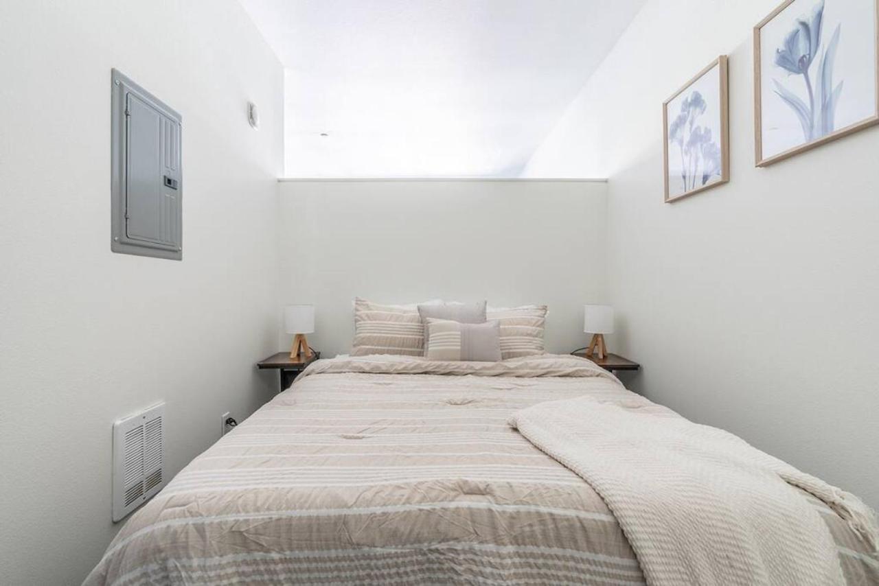 Lux 1 Bd Apartment- Rooftop, Wifi, Pet Friendly