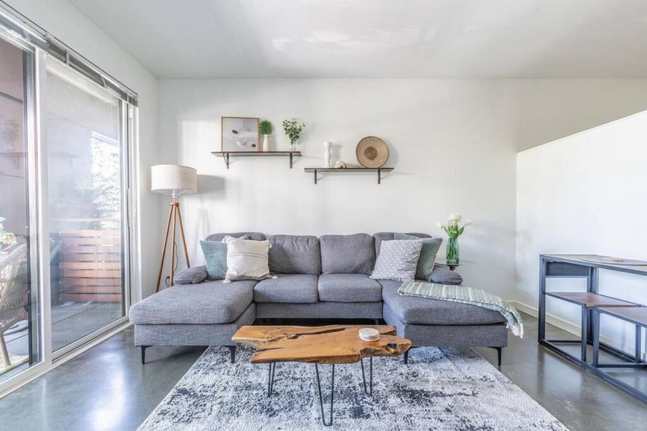 Lux 1 Bd Apartment- Rooftop, Wifi, Pet Friendly Apartment *
