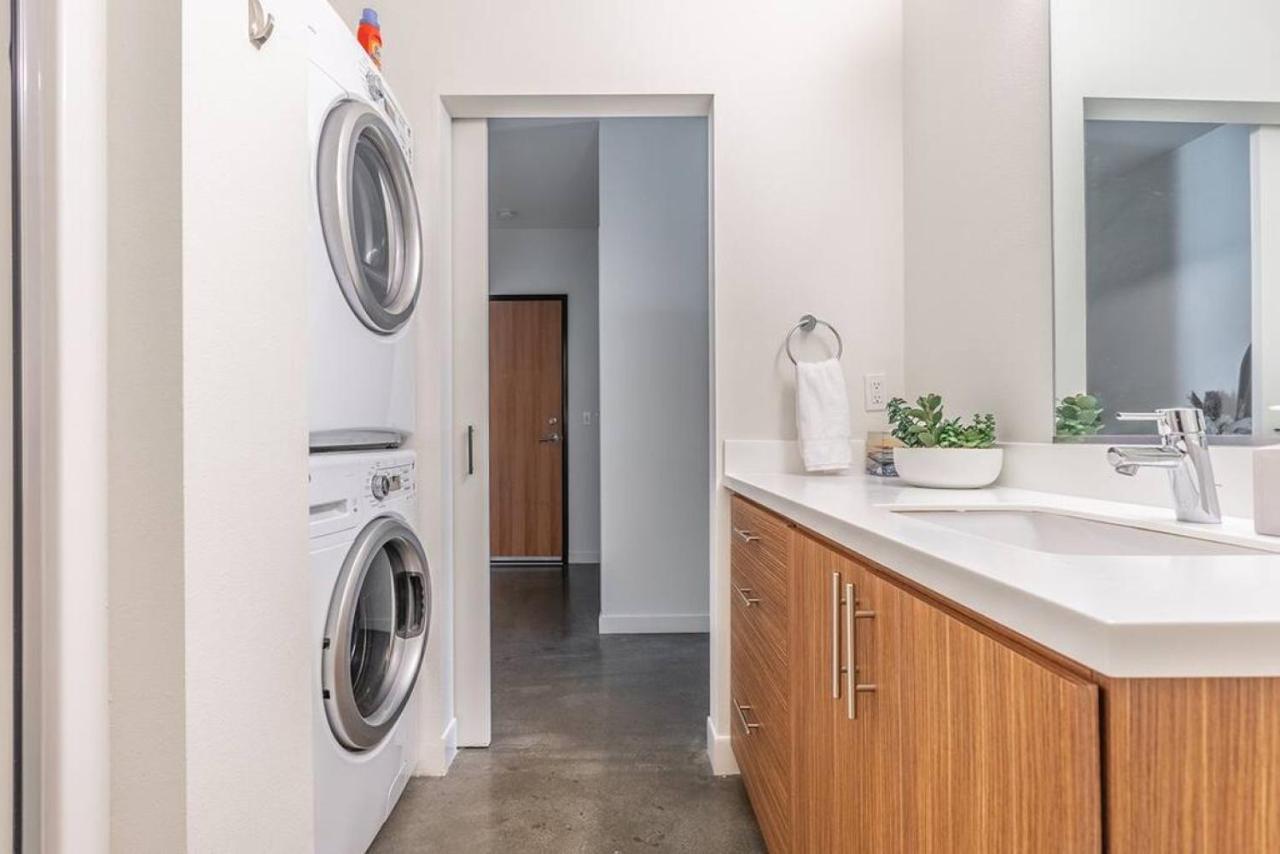 Apartment Lux 1 Bd Apartment- Rooftop, Wifi, Pet Friendly *