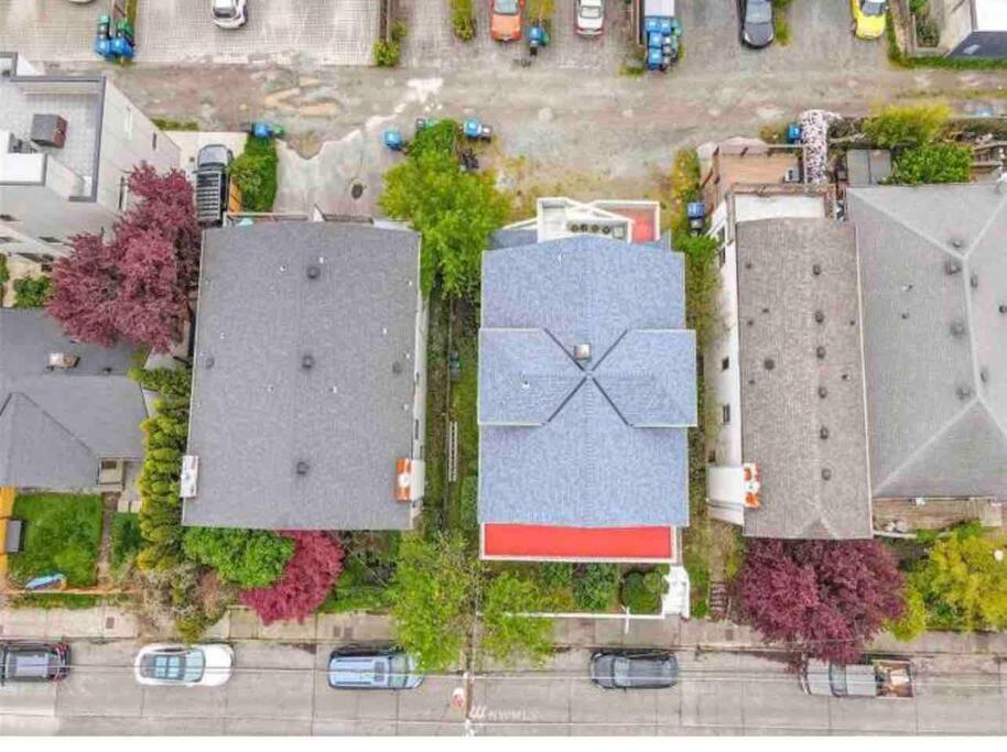 St1c Space Beautiful Views, Closer To Amazon Villa Seattle