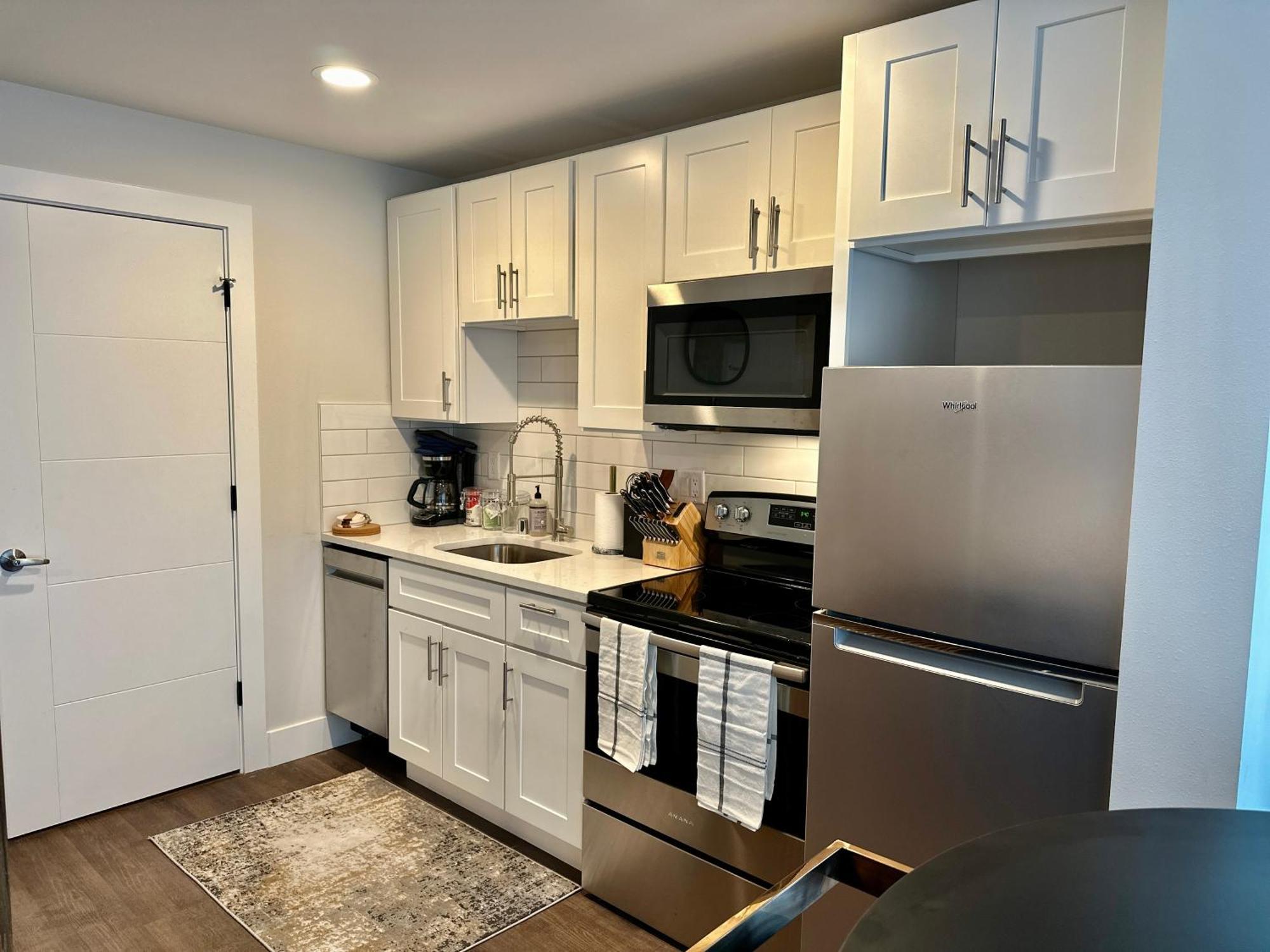Luxe: Modern Retreat In The City *