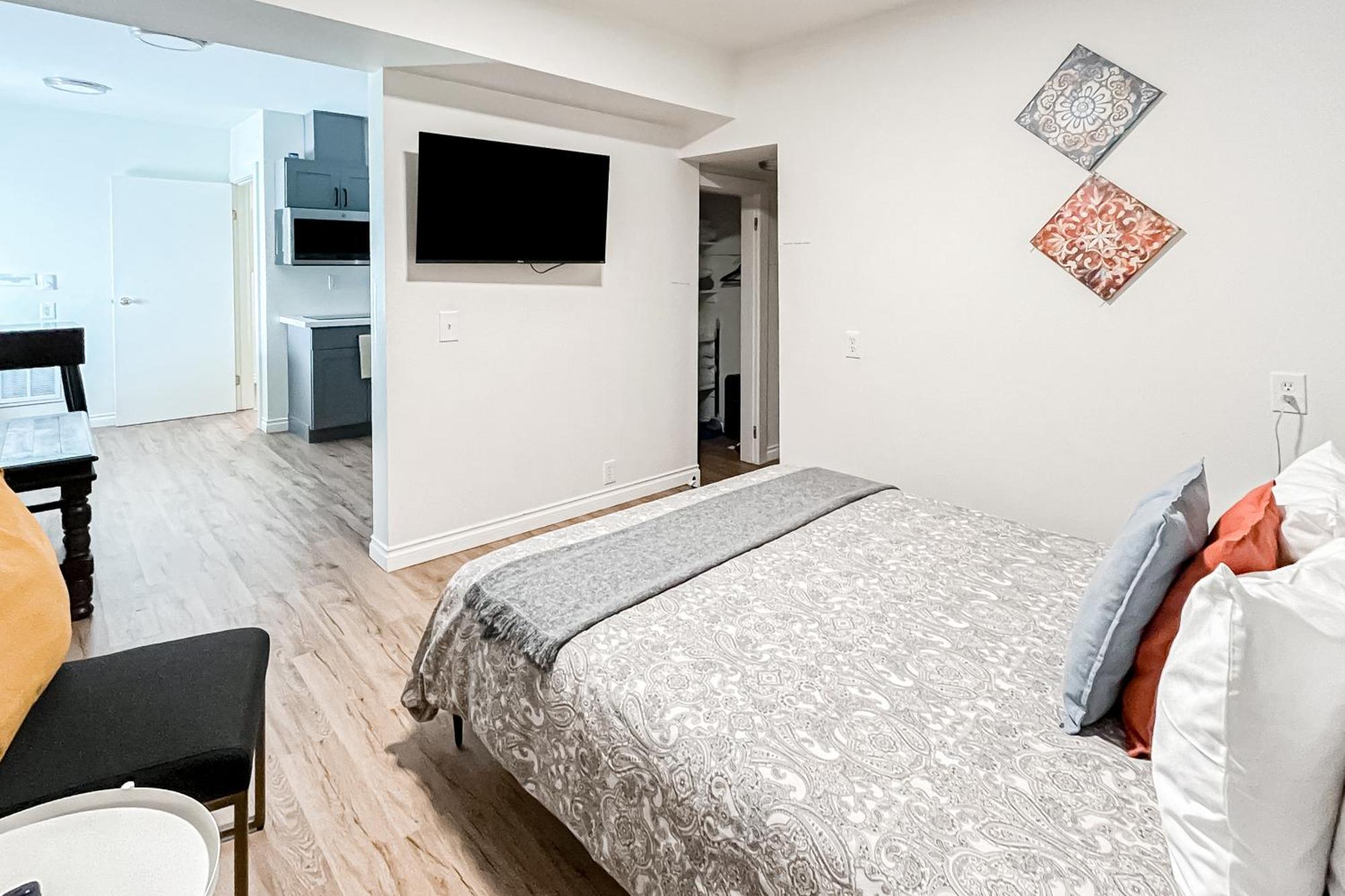Ballard Bliss Hotel *
