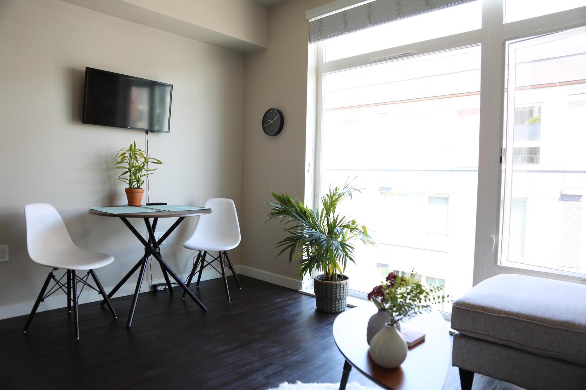 Queen Anne Retreat - 1 Blk From Cpa - Free Parking *