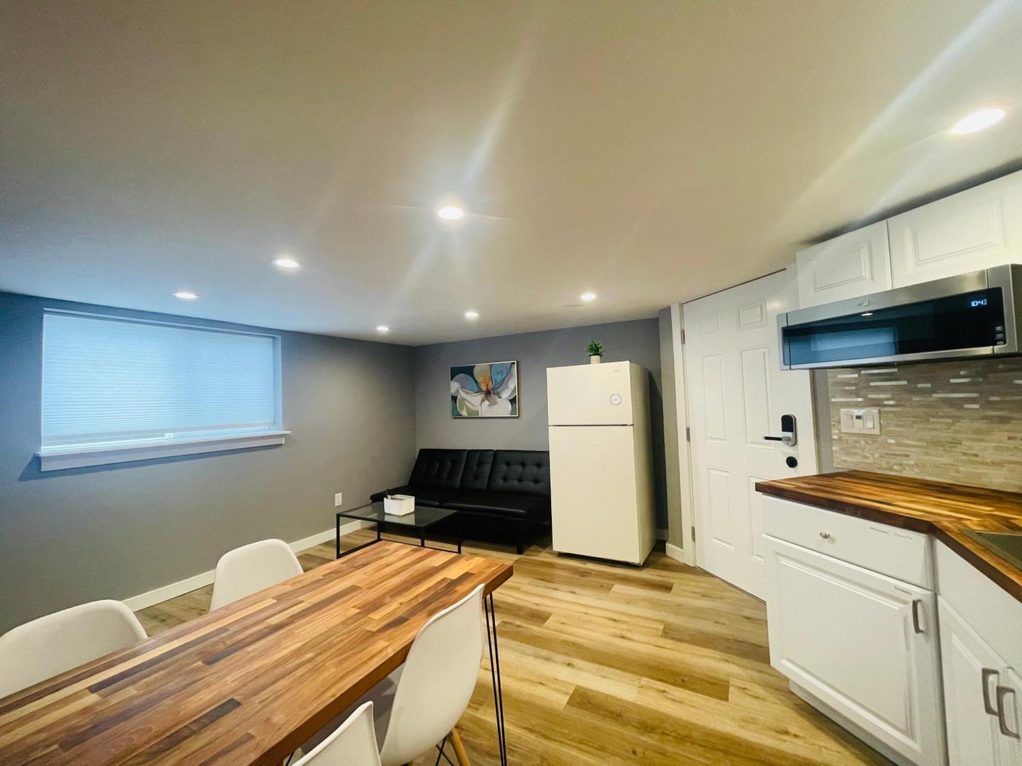 Villa 1st Line D Full Modern Remodeled *