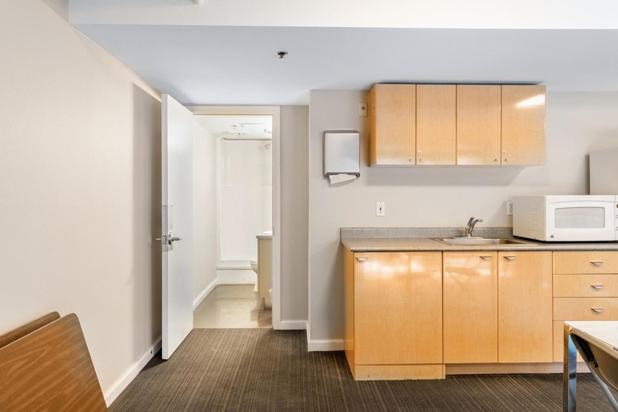 Seattle's Gem: Elegant 1br In Belltown