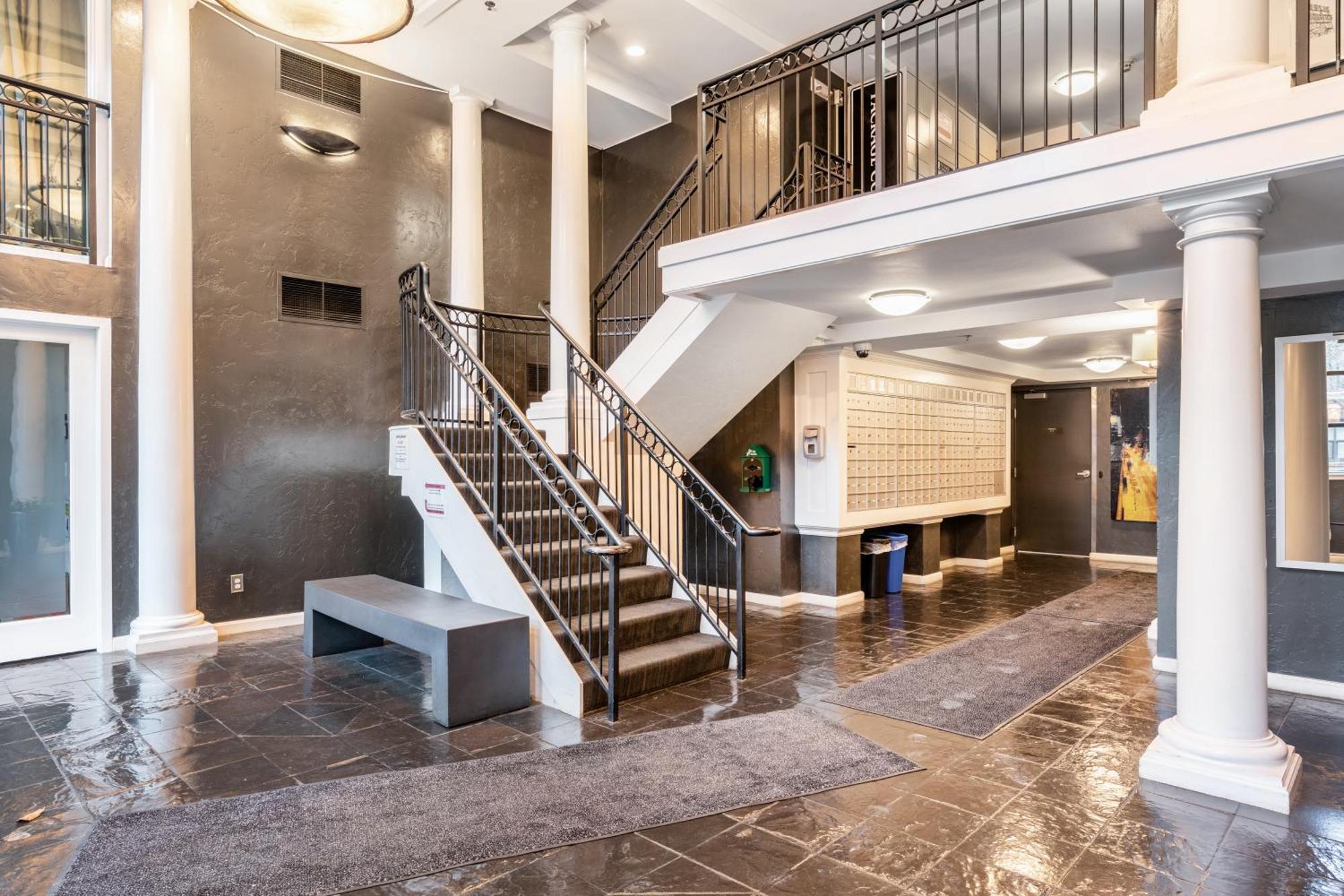 Seattle's Gem: Elegant 1br In Belltown *