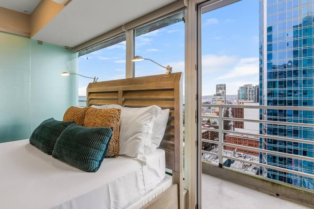 Newmark Tower's Water Wheel With Sea Views Apartment