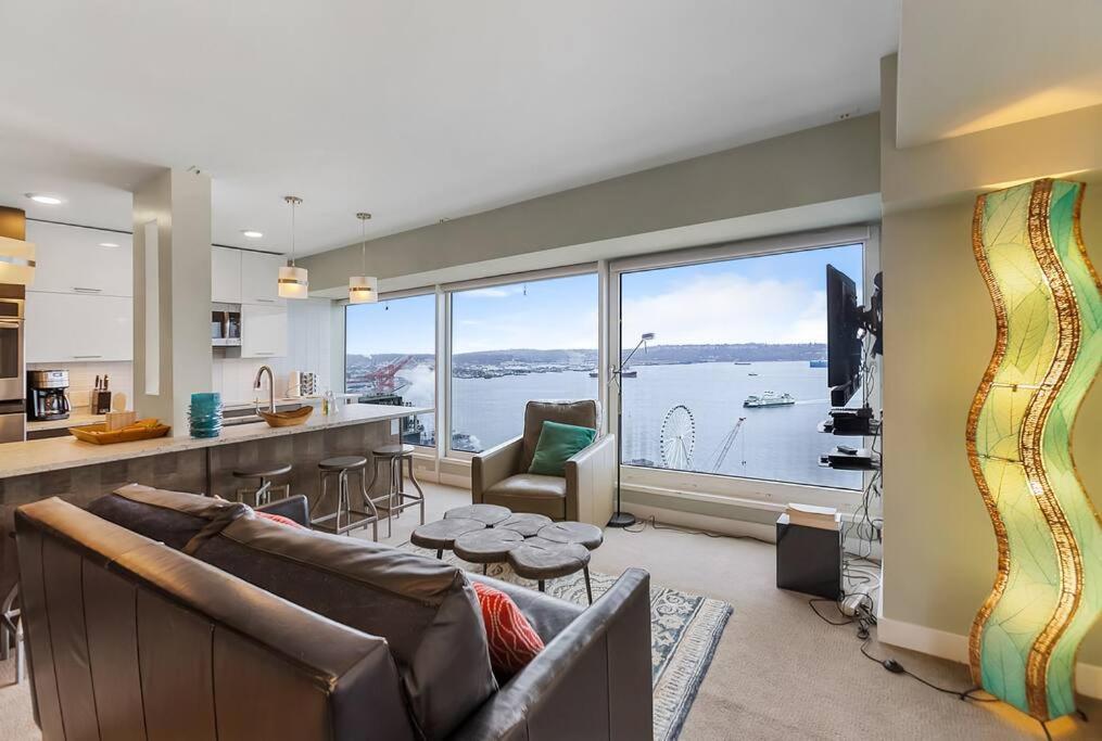 Newmark Tower's Water Wheel With Sea Views Apartment