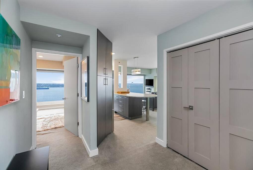 Newmark Tower's Water Wheel With Sea Views Apartment