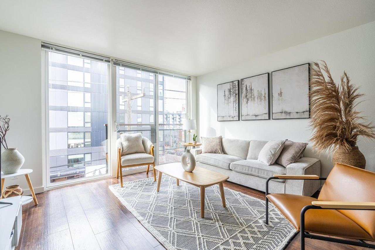 Modern And Stylish Penthouse * Seattle