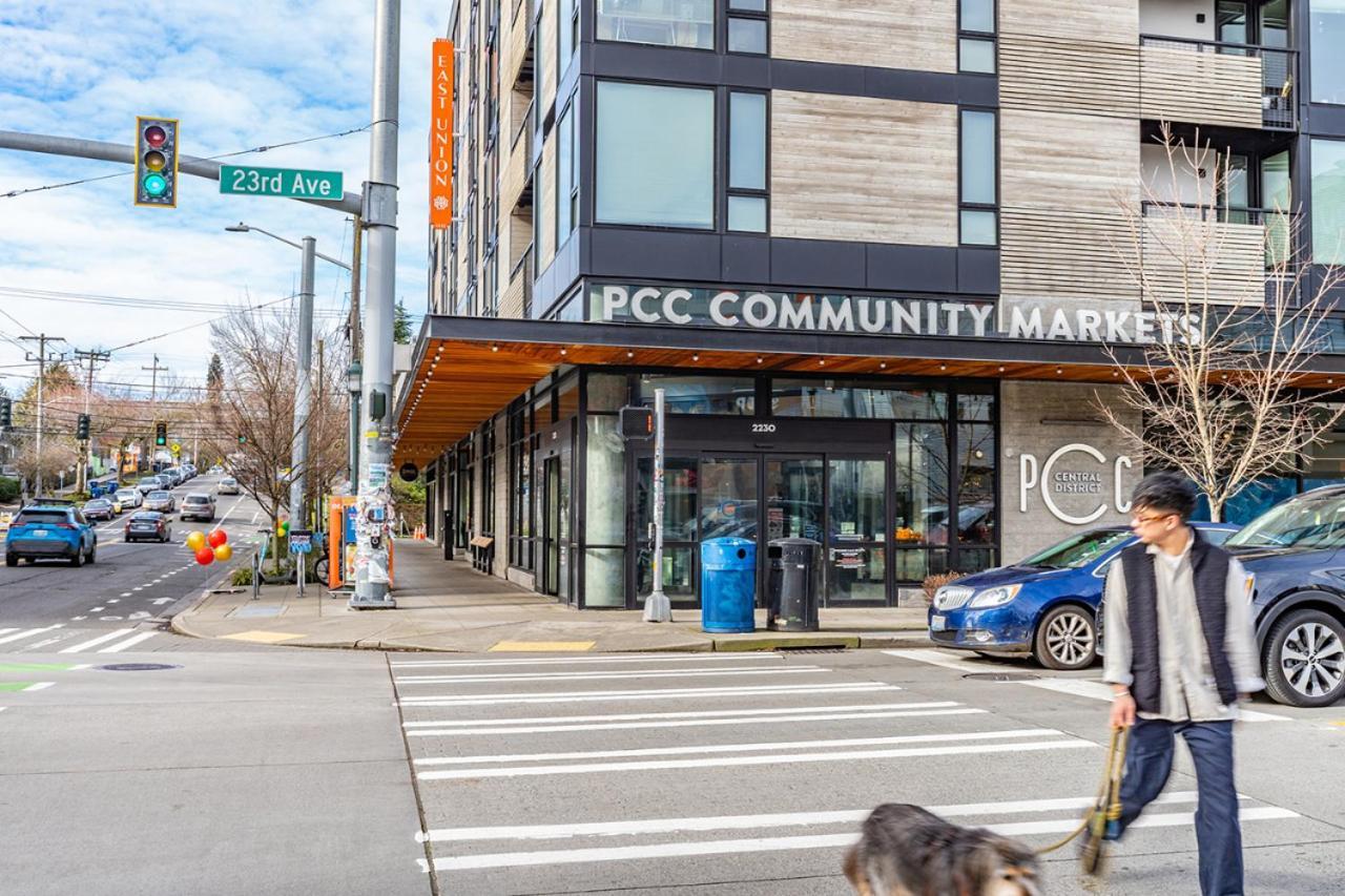 Apartment Close Downtown Modern - Pet Friendly, Wifi, Rooftop Views