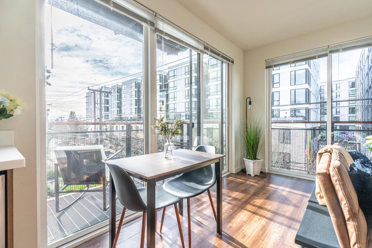 Apartment Close Downtown Modern - Pet Friendly, Wifi, Rooftop Views