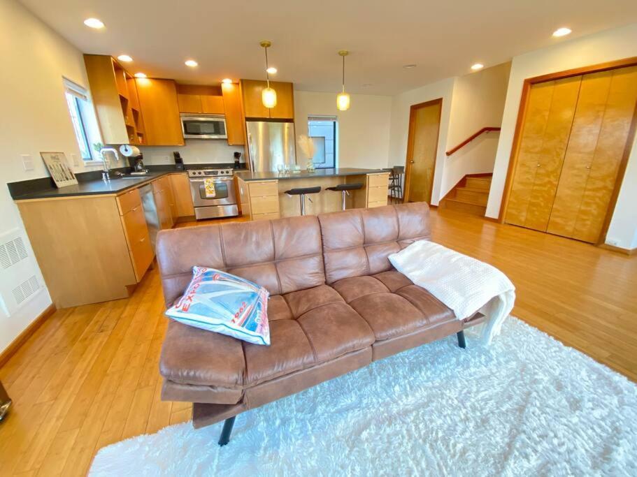 Holiday home Cozy Rustic Minutes From Downtown Seattle! Seattle