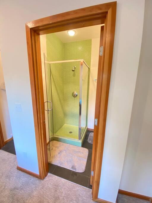 Holiday home Cozy Rustic Minutes From Downtown Seattle!