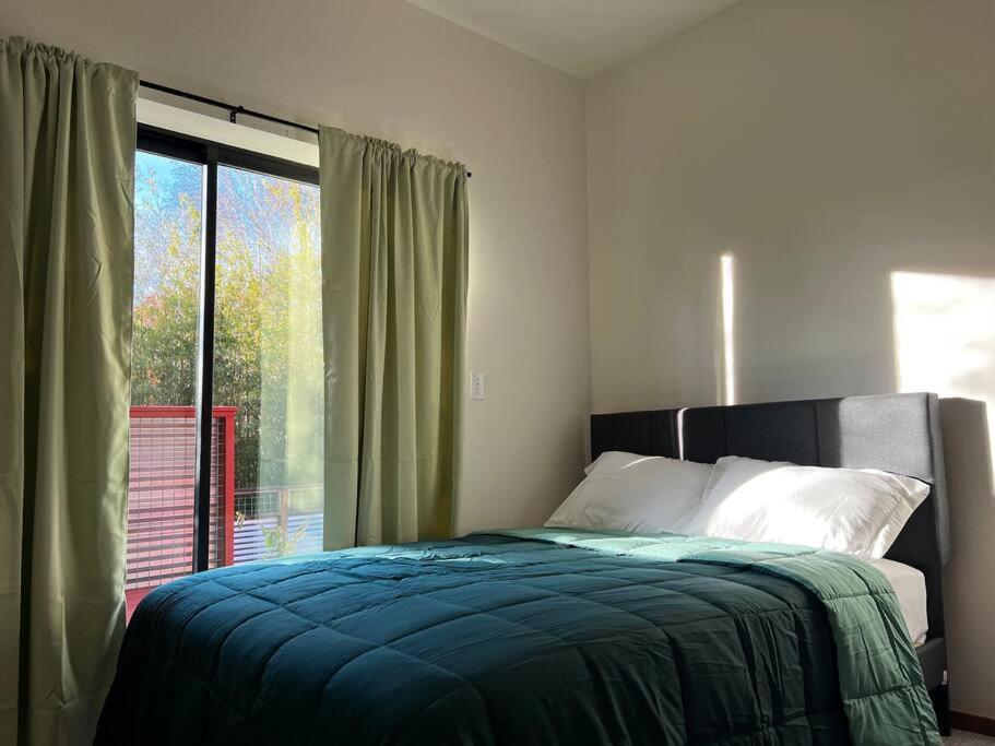 Cozy Rustic Minutes From Downtown Seattle! Holiday home Seattle