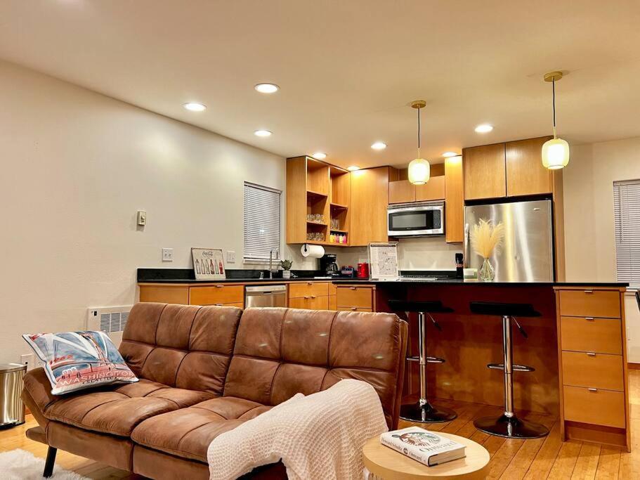 Holiday home Cozy Rustic Minutes From Downtown Seattle!