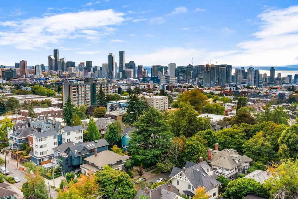Cozy Oasis In The Heart Of Capitol Hill Seattle