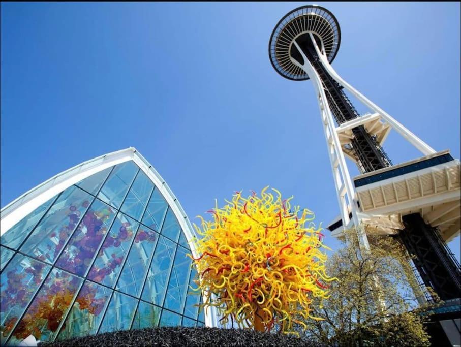 St1c Space Beautiful Views, Closer To Amazon Seattle
