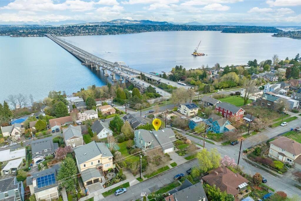 Apartment Seasons At Leschi Hillsides *