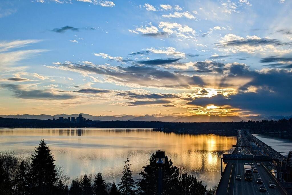 Apartment Seasons At Leschi Hillsides Seattle