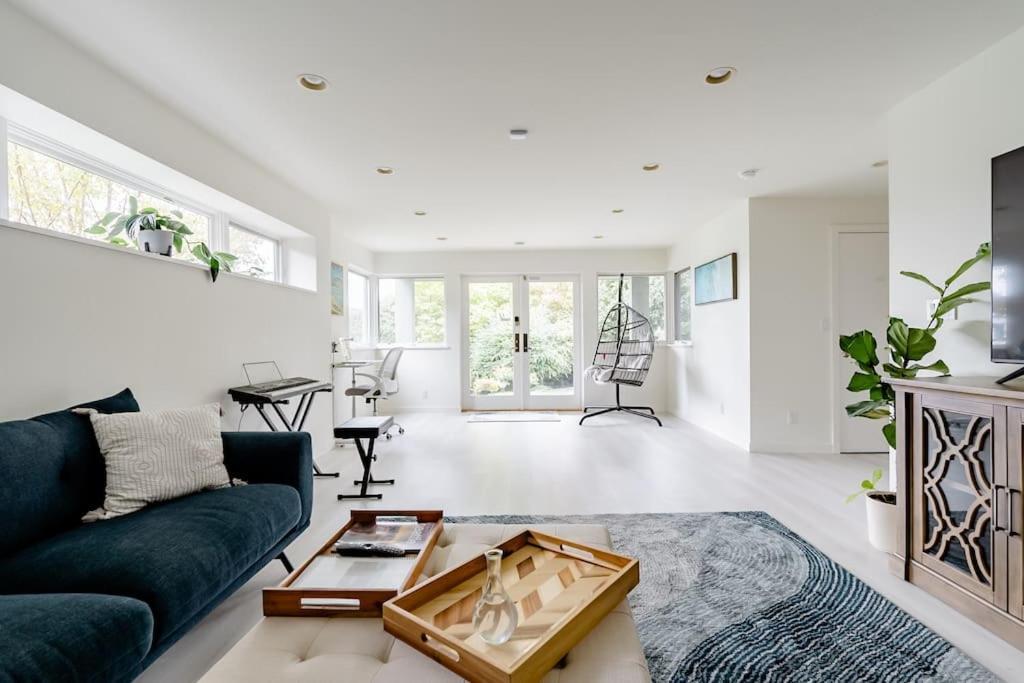Apartment Seasons At Leschi Hillsides