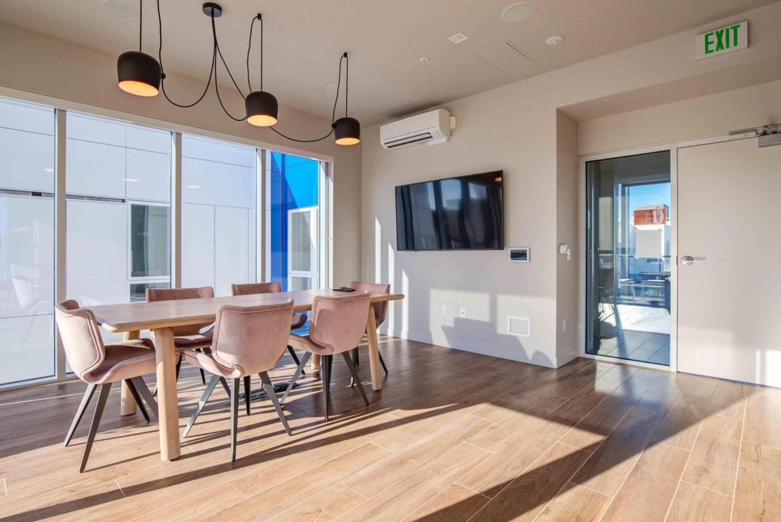 Capitol Hill 1br W Wd Rooftop Lounge Nr Park Sea-130 Seattle