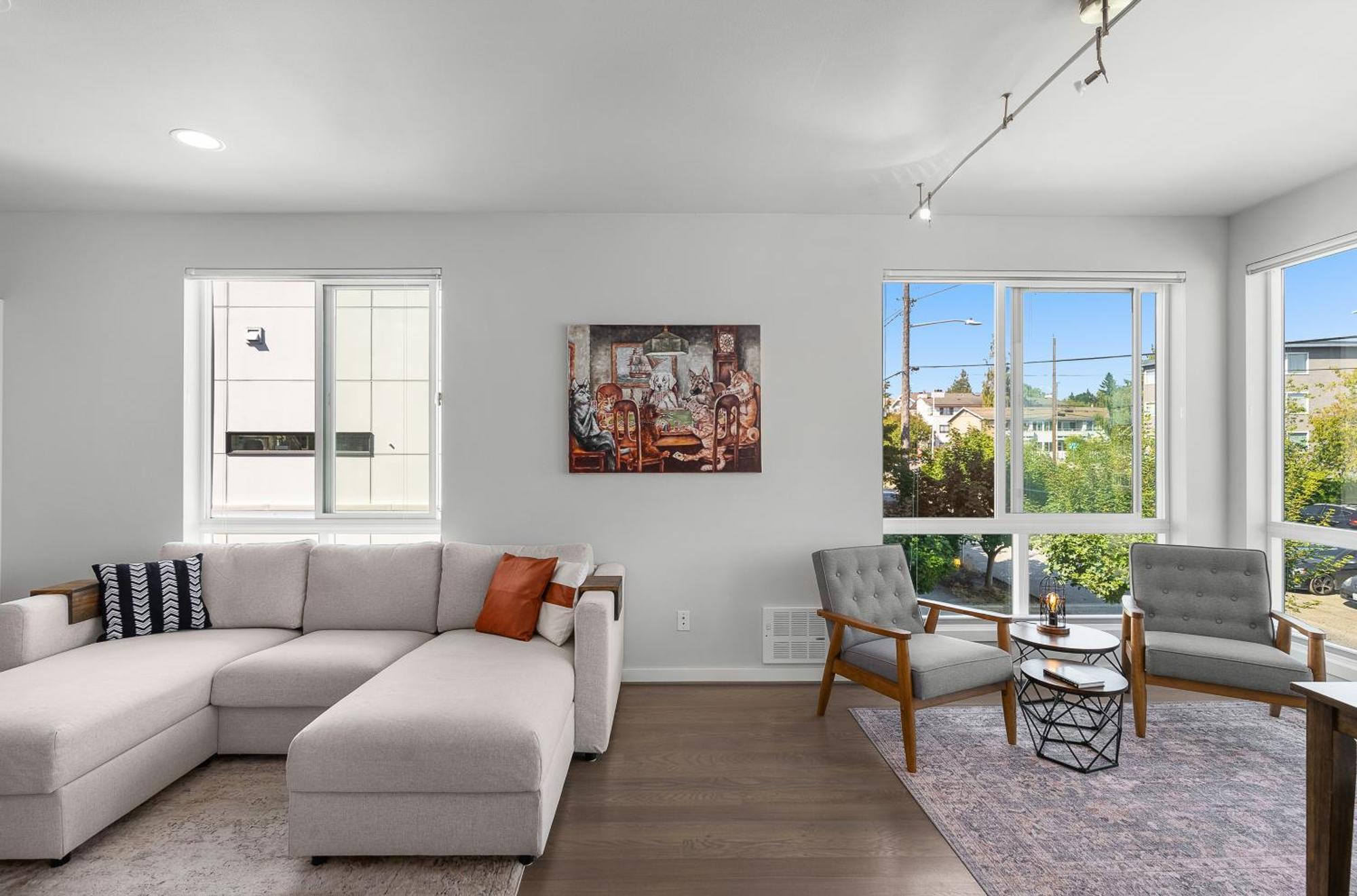 Modern Luxury With Ev Garage, Office, Bike & Balcony, Wfh & Family Friendly