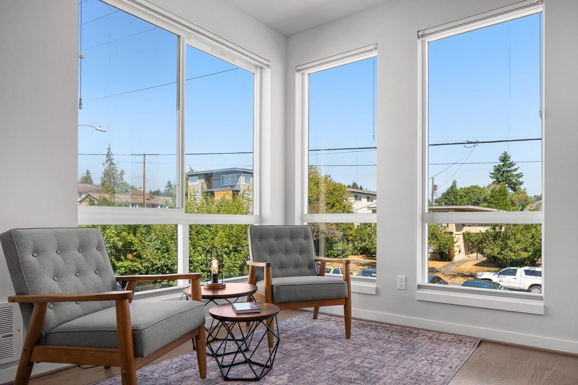 Modern Luxury With Ev Garage, Office, Bike & Balcony, Wfh & Family Friendly * Seattle